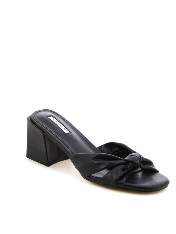 כפכפי עקב עם רצועות מוצלבות