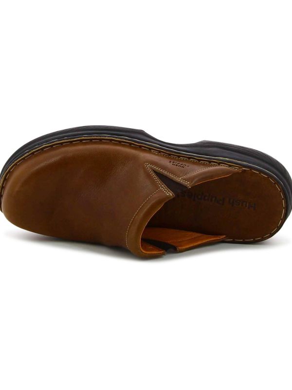 כפכפים סגורים בצבע חום