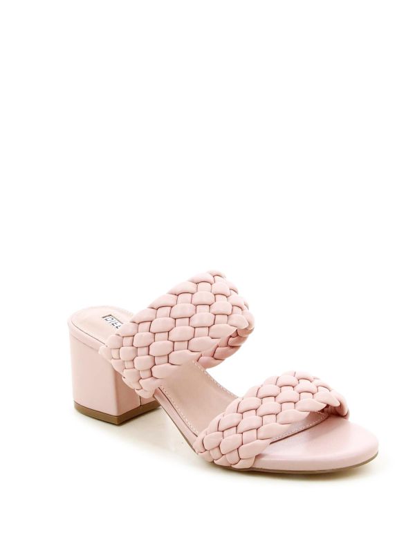 כפכפי עקב במראה צמה