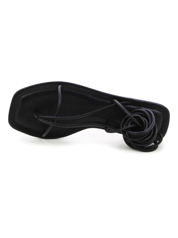 סנדלי אצבע עם קשירה אחורית