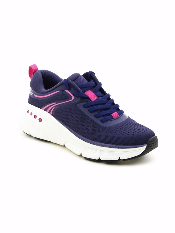 נעלי ספורט מעוצבות