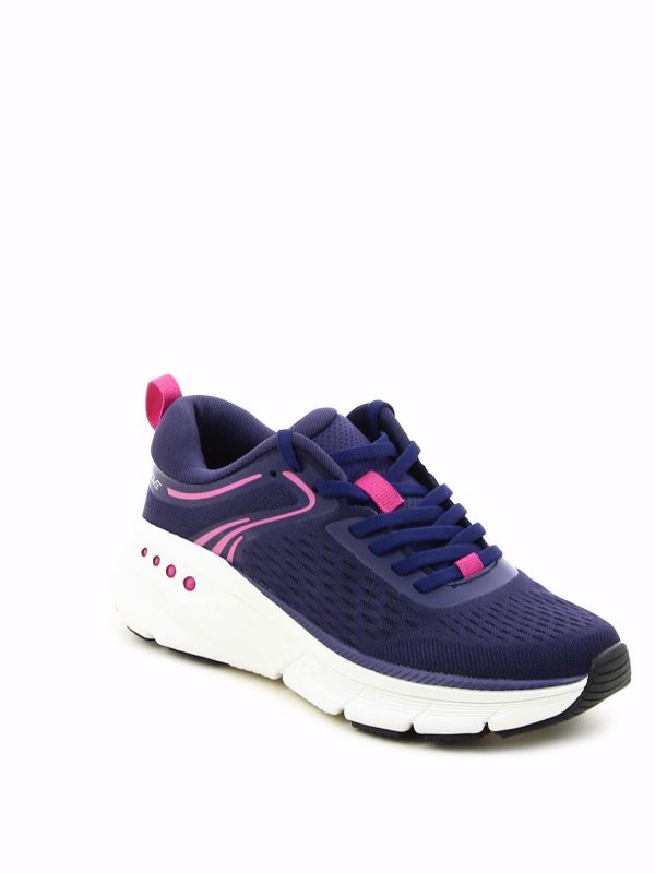 נעלי ספורט מעוצבות