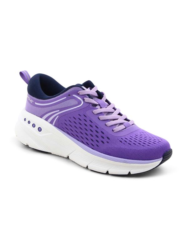 נעלי ספורט מעוצבות