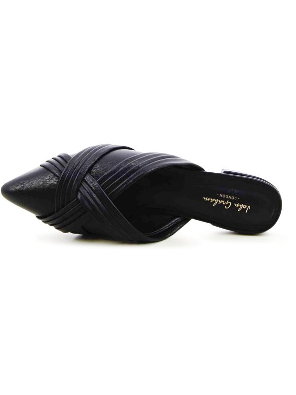 כפכפים שטוחים מעוצבים CAROLINE