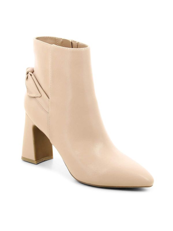 מגפוני נשים עם פפיון