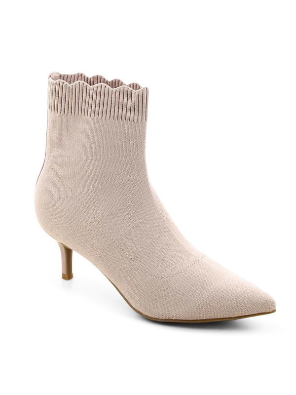 מגפוני גרב לנשים עם עקב דק