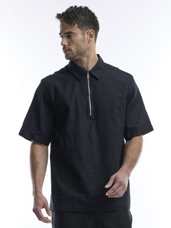 חולצת פולו קצרה עם רוכסן