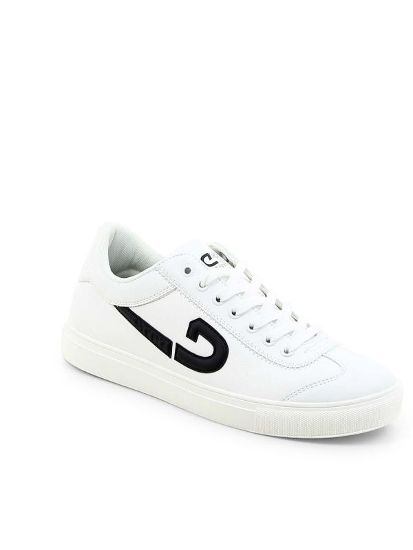 נעלי סניקרס קלאסיות