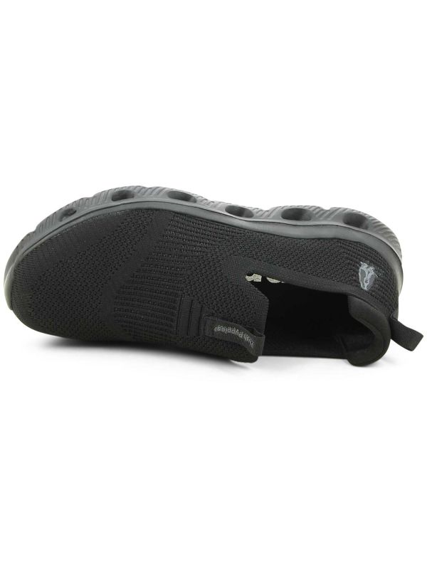 נעלי סליפ און עם סולייה מחוררת