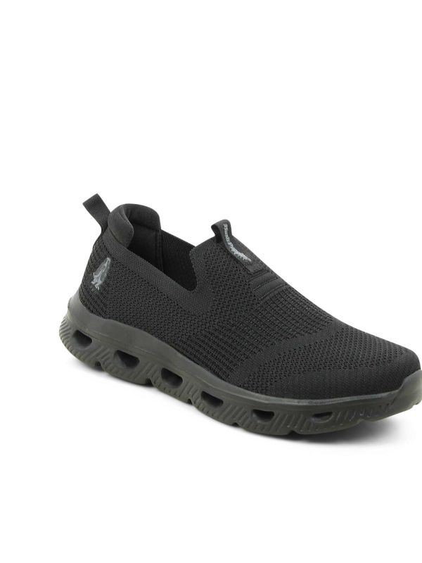 נעלי סליפ און עם סולייה מחוררת