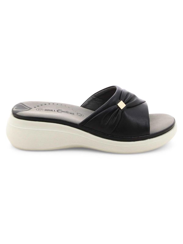 כפכפים עם רצועה מעוצבת