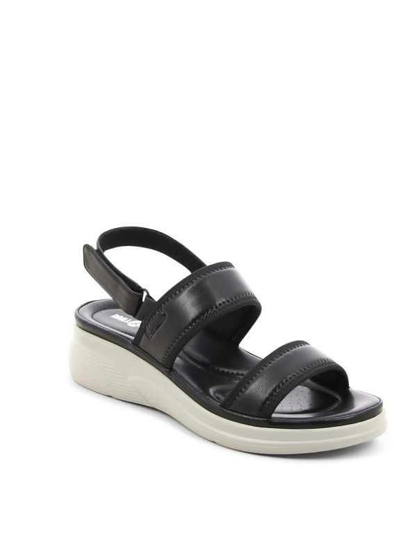 סנדלי נשים ספורטיביים עם פסים