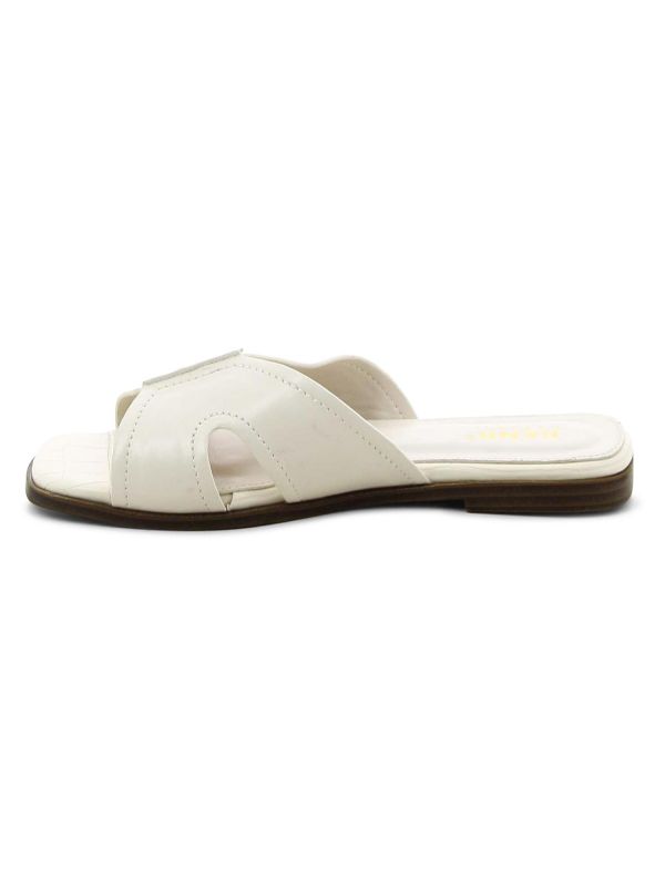 כפכפים שטוחים אופנתיים לנשים