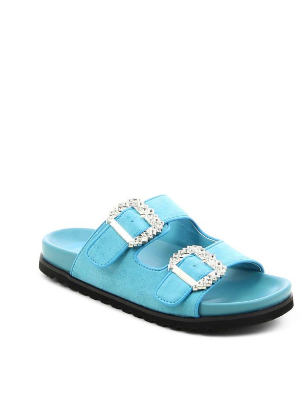 כפכפים עם רצועות ואבזמים