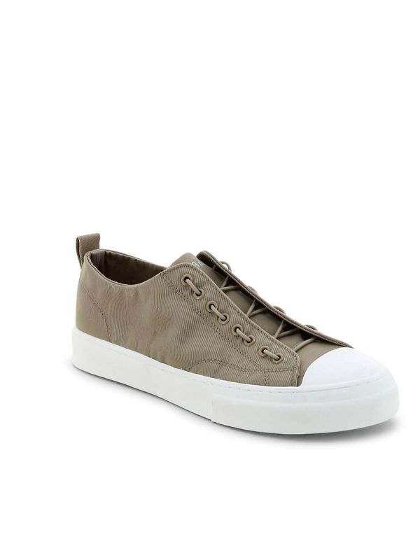 נעלי סניקרס טרנדיות Hush Puppies