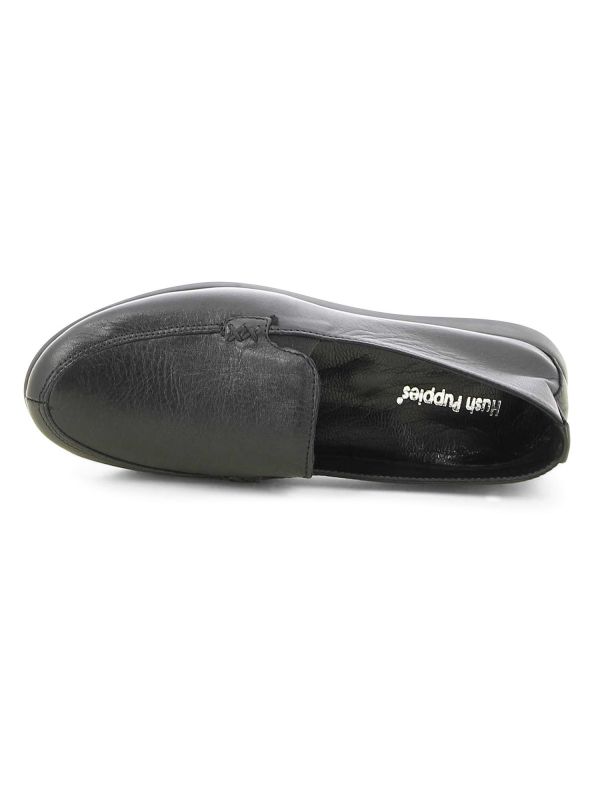 נעלי סירה מחודדות