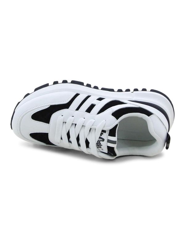 סניקרס מעוצבות