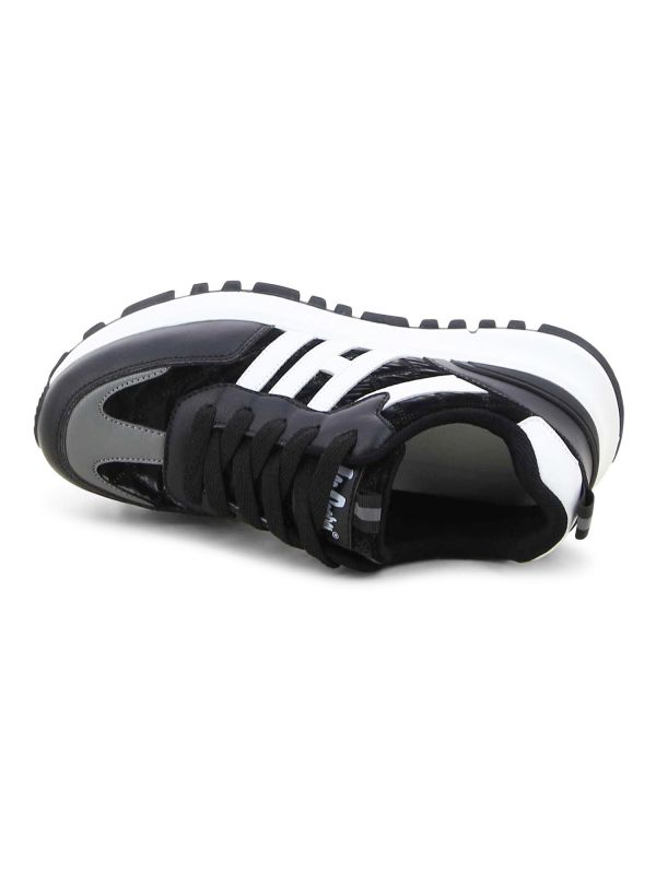 סניקרס מעוצבות