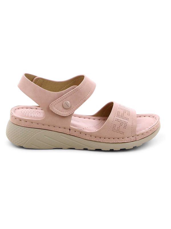 סנדלים אופנתיים