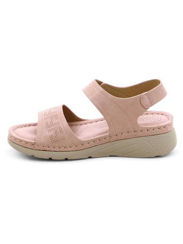 סנדלים אופנתיים