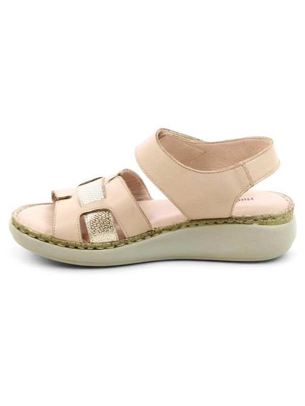 סנדלים מעוצבים עם רצועה נוצצת