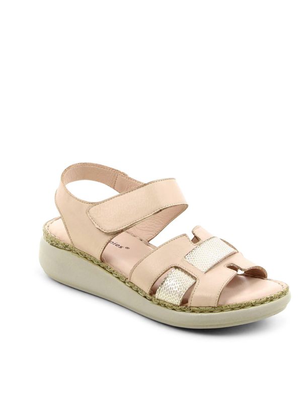 סנדלים מעוצבים עם רצועה נוצצת