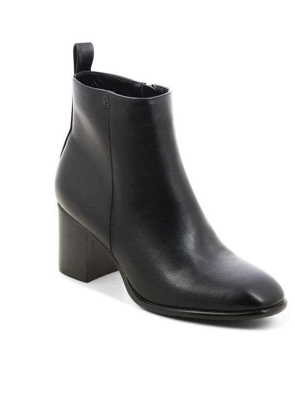 מגפוני עקב קלאסיים