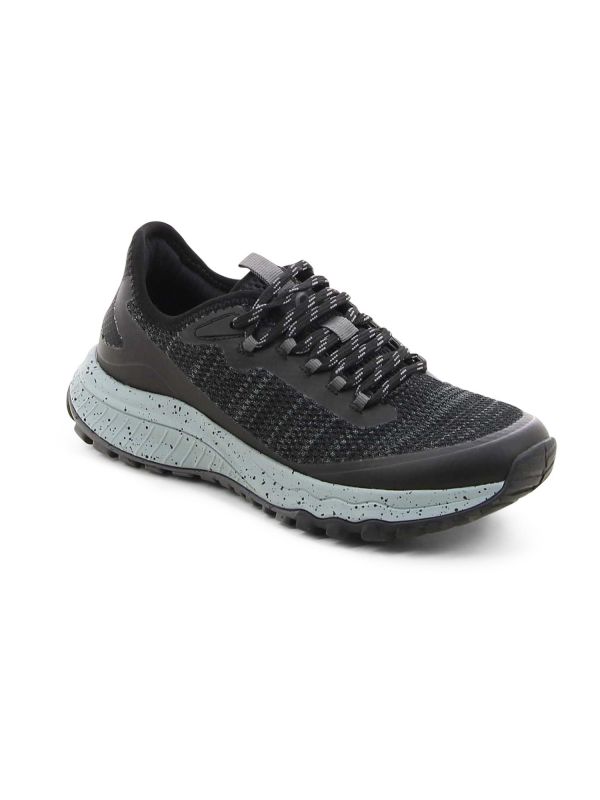 נעלי ספורט גמישות