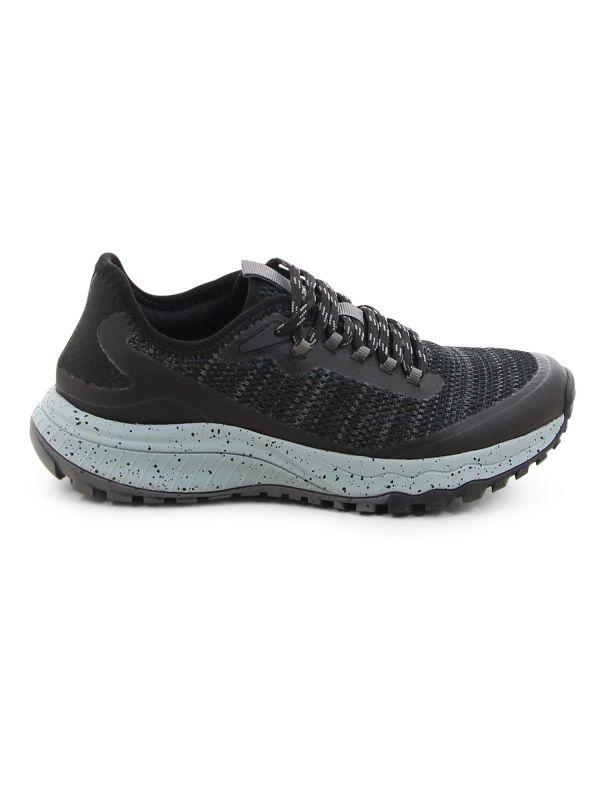 נעלי ספורט גמישות