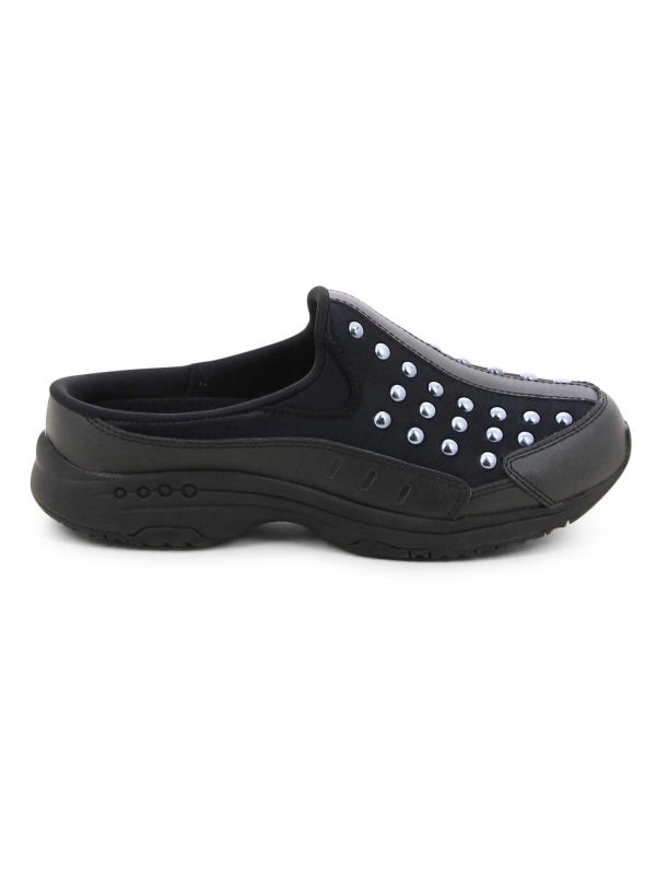 כפכפי נוחות עם ניטים