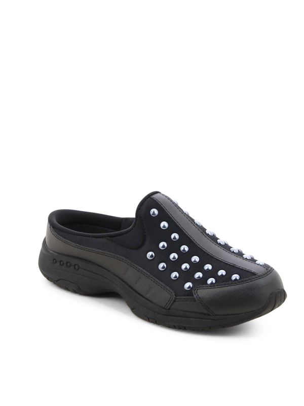 כפכפי נוחות עם ניטים