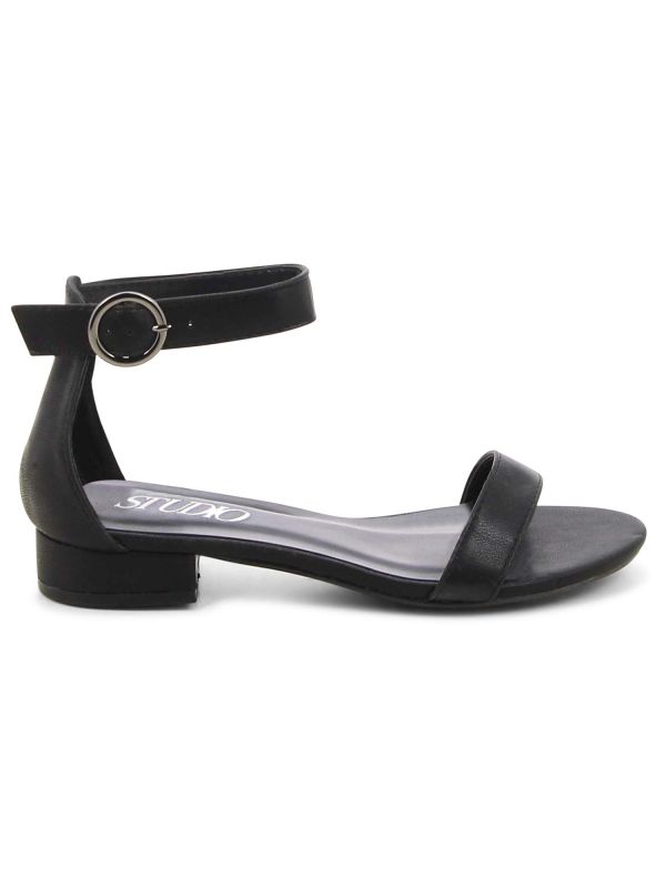 סנדלי רצועות עם עקב נמוך לנשים