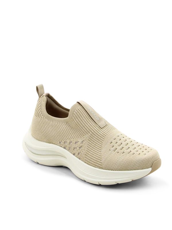 נעלי ספורט בגזרת גרב לנשים