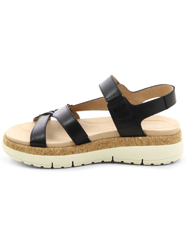 סנדלי נשים עם סוליית שכבות