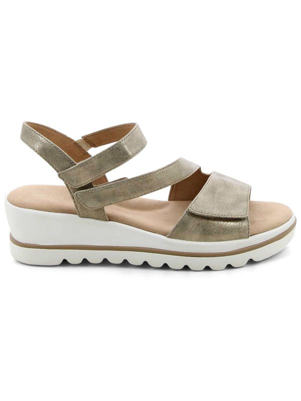 סנדלי פלטפורמה לנשים