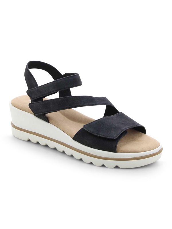 סנדלי פלטפורמה לנשים