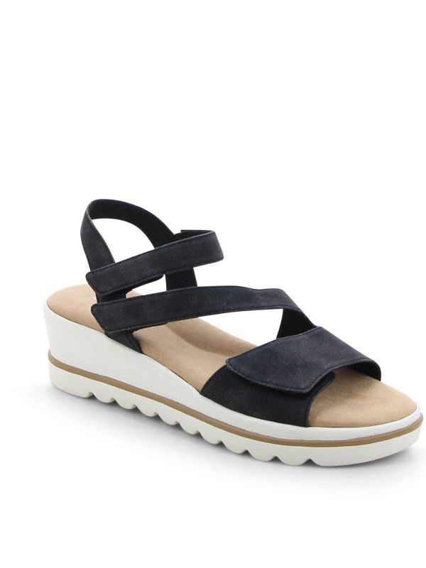 סנדלי פלטפורמה לנשים