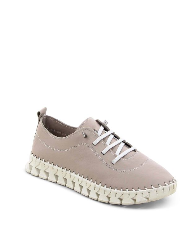 סניקרס לנשים עם סולייה מחוררת