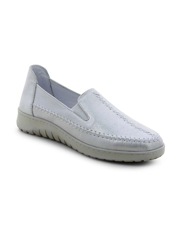 נעלי לואפרס מטאליות לנשים