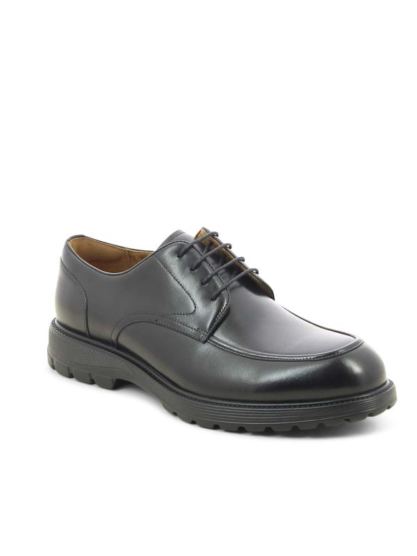 נעלי גברים אלגנטיות עם שרוכים