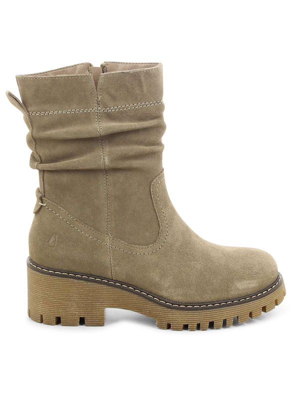 מגפי נשים עם עקב טרקטור