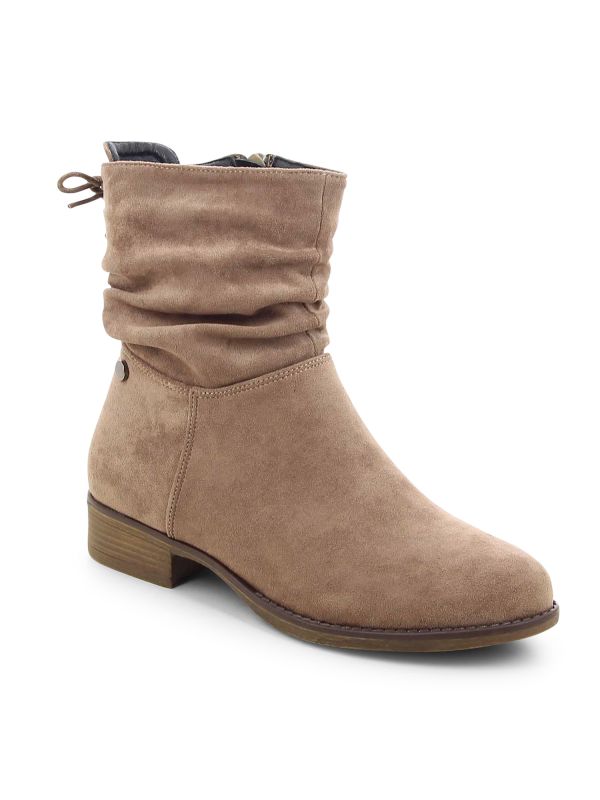 מגפוני נשים עם כיווצים