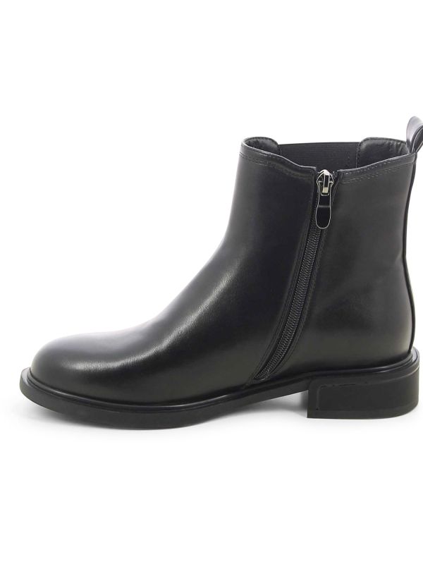 מגפוני צ’לסי עם דוגמא לנשים