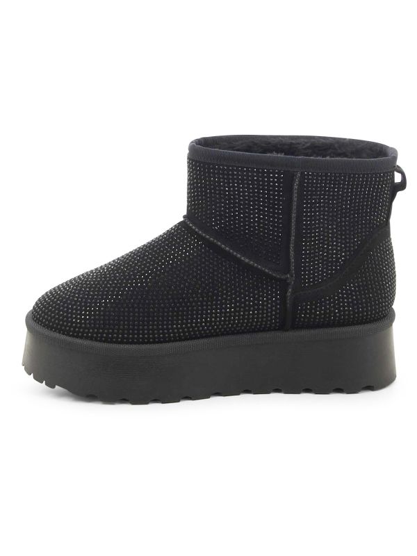 מגפוני נשים עם ניטים מוזהבים ופרווה