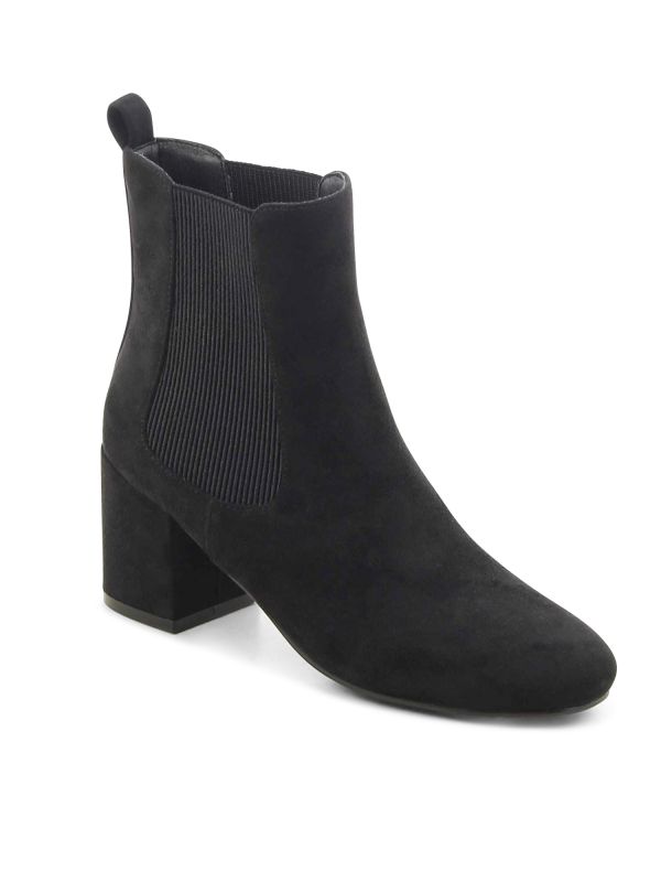 מגפוני צ’לסי עם עקב לנשים