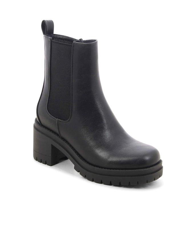 מגפוני צ’לסי עם עקב לנשים