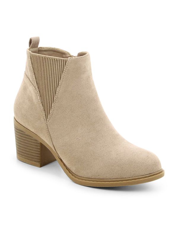 מגפוני צ’לסי עם עקב לנשים