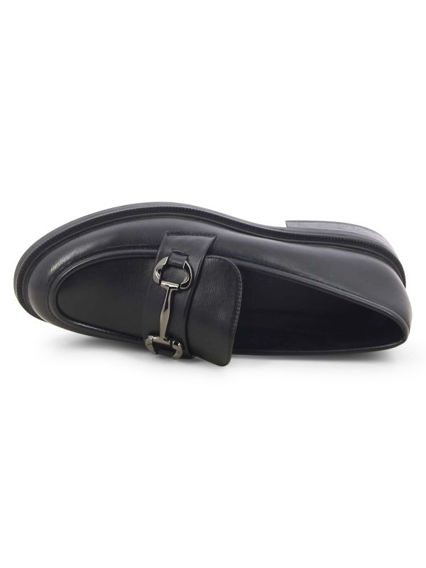 נעלי מוקסין עם אבזם לנשים