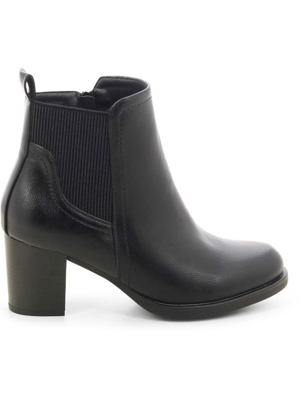 מגפוני צ’לסי עם עקב לנשים