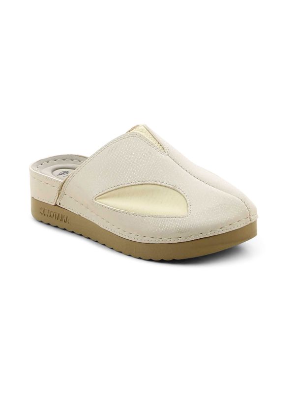 כפכפי נשים עם עקב רוקי גבוה